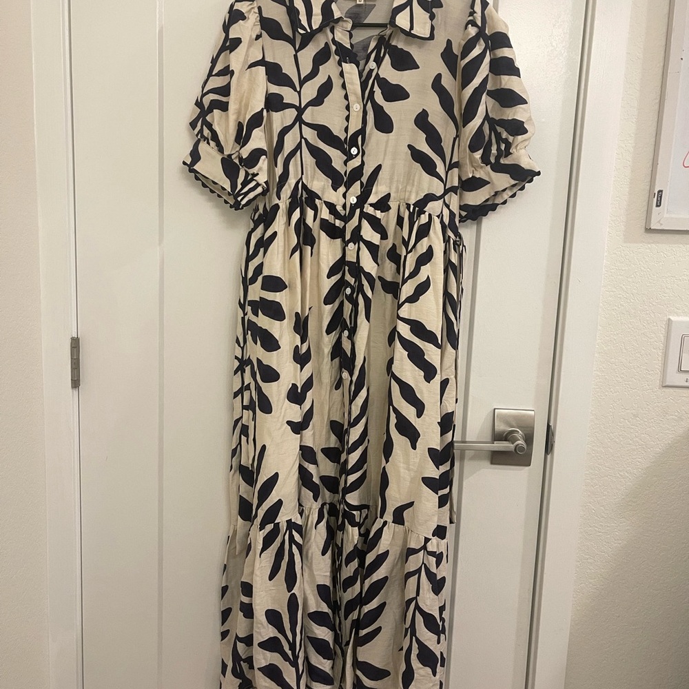Entro Black Cream Maxi Maternity Dress Puffed Sleeves Plant Cottagecore